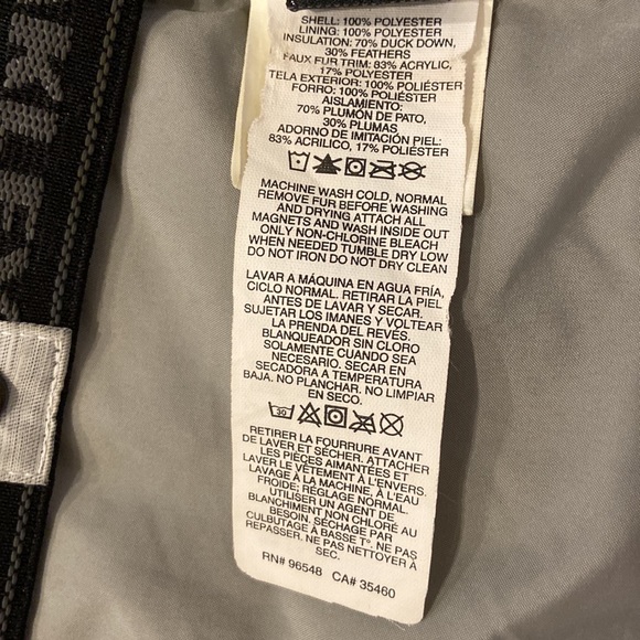 Oakley Ski Jacket size small - Picture 7 of 13